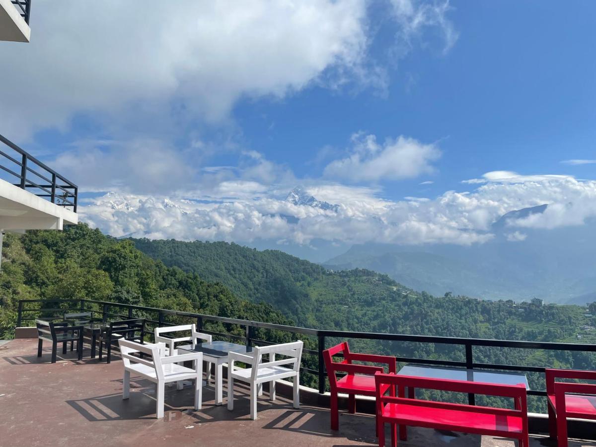 Hotel Pokharaeye Bagian luar foto