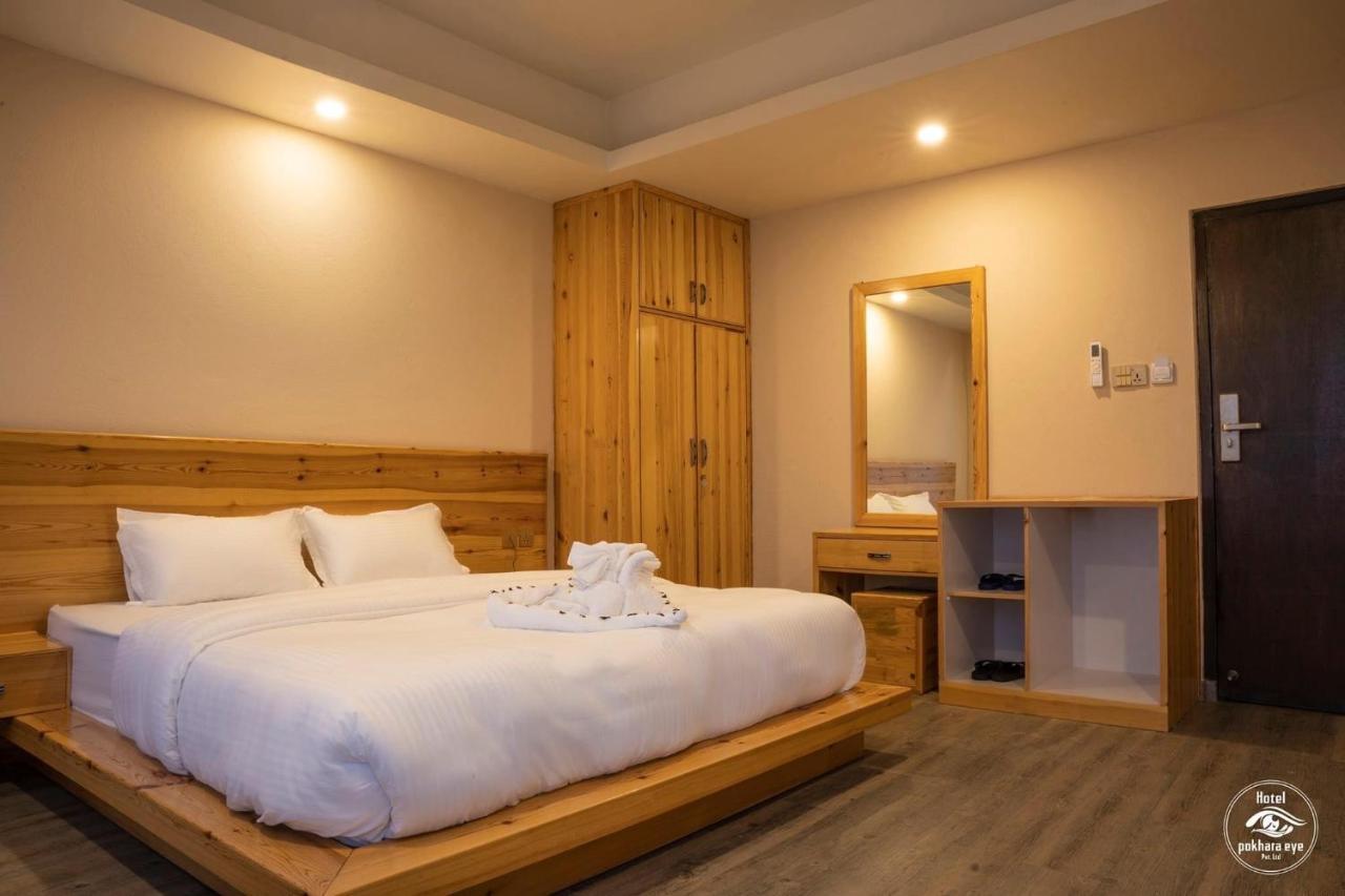 Hotel Pokharaeye Bagian luar foto